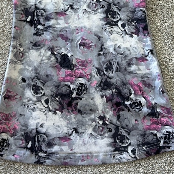 Lululemon Floral Athletic Tank - Picture 3 of 7